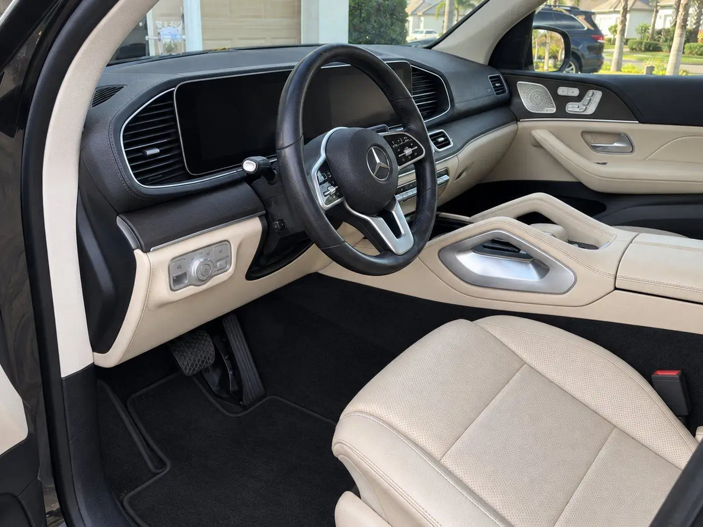 Clean cream leather Mercedes interior after detailing
